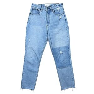 ✨ Abercrombie Curve Love High Rise Light Wash Distressed Mom Jeans 26